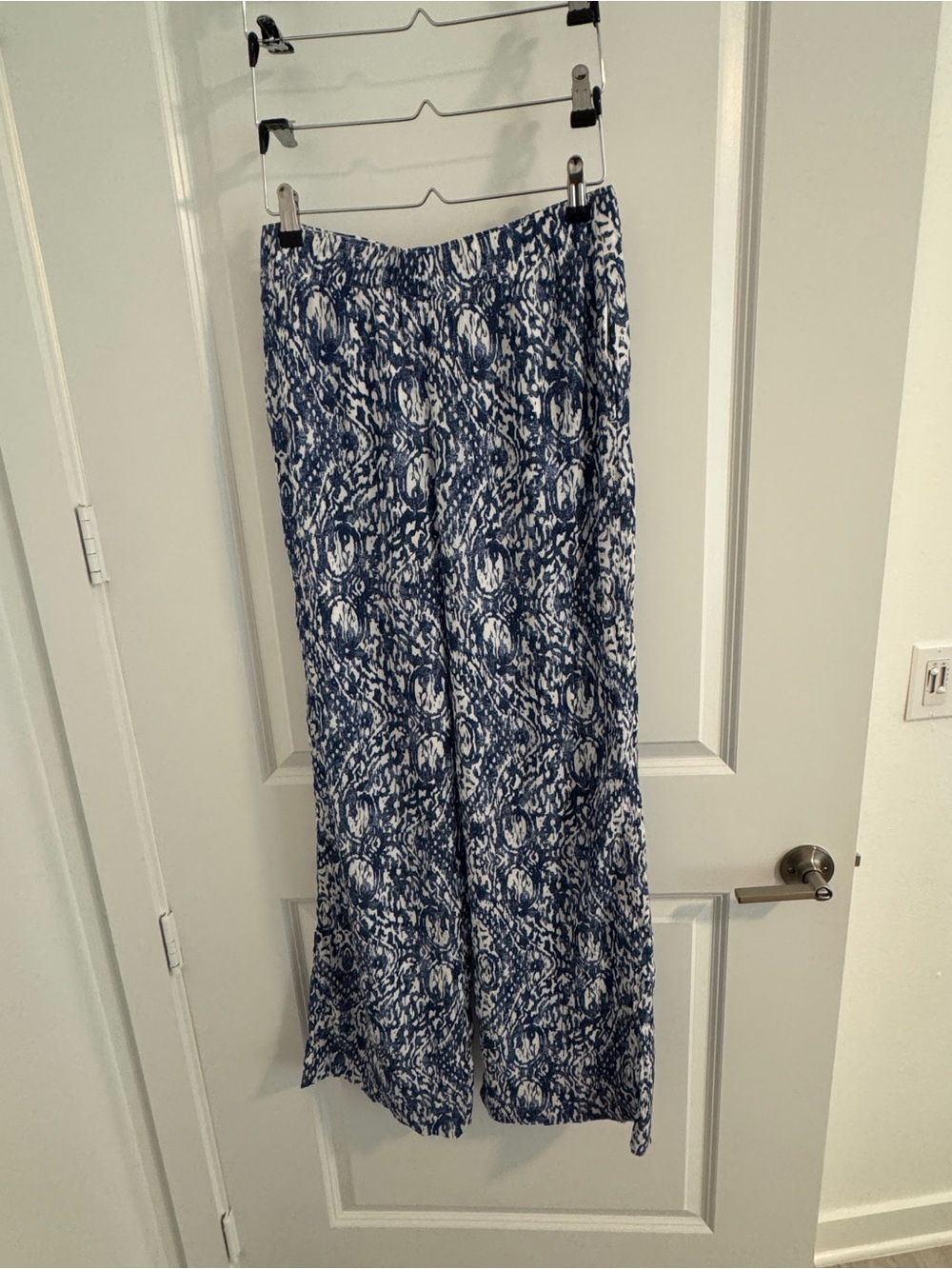 Abercrombie Blue and White Crinkle Wide Leg Pants